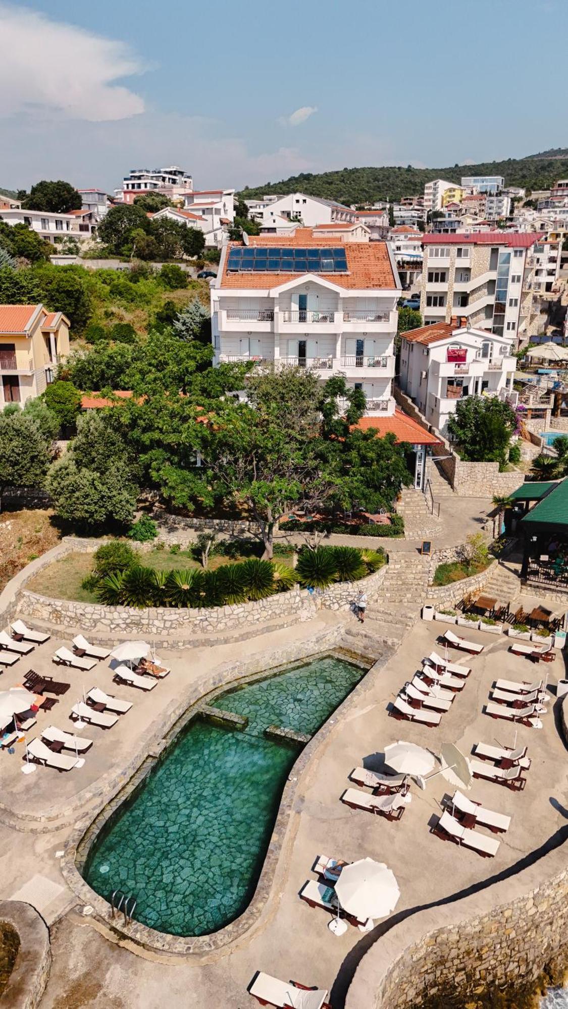 Hotel R Utjeha Ngoại thất bức ảnh
