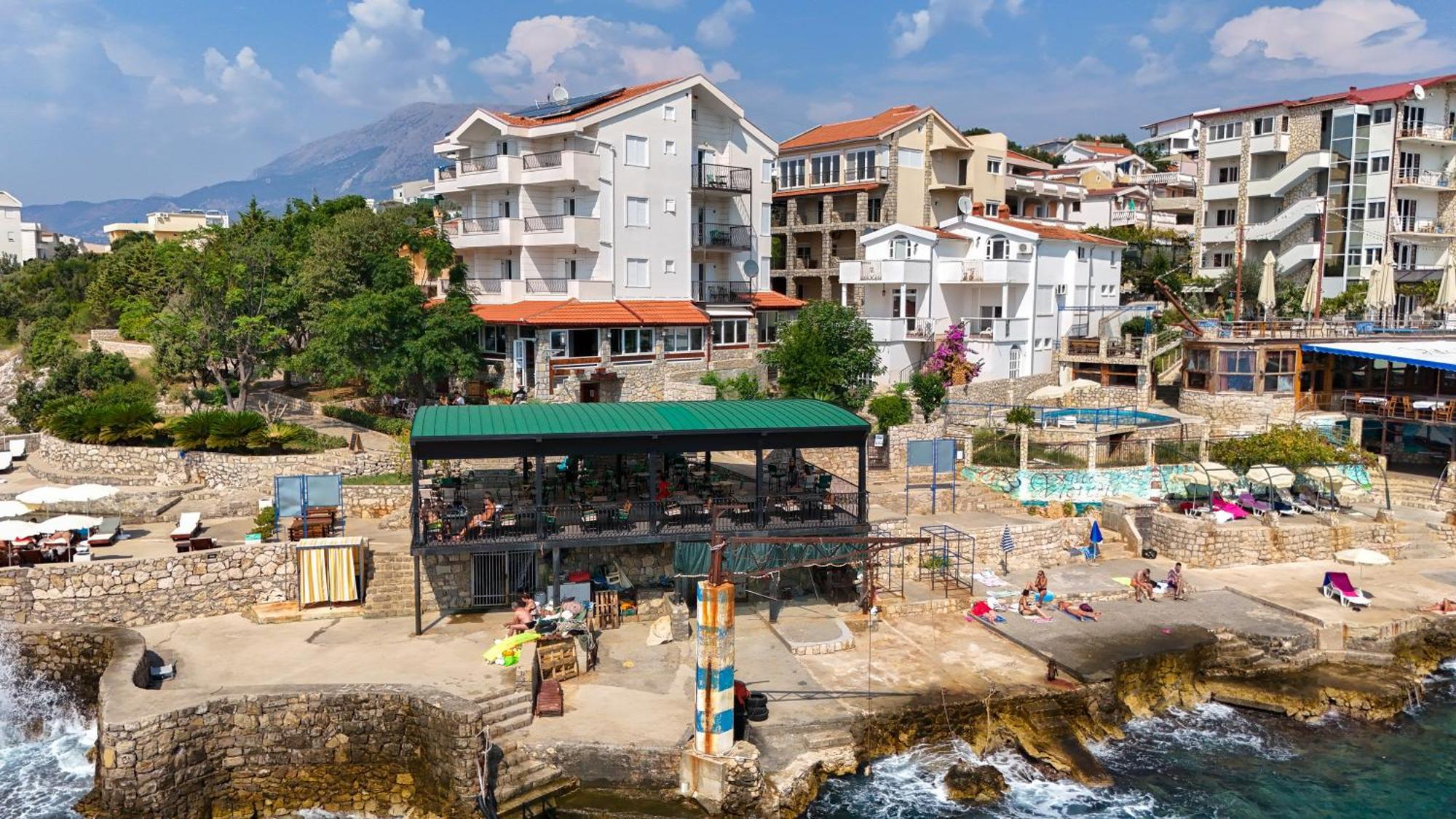 Hotel R Utjeha Ngoại thất bức ảnh