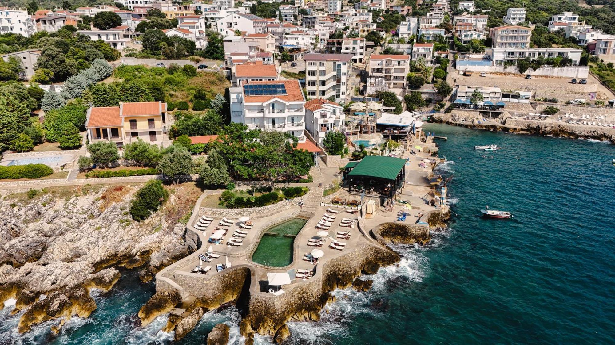 Hotel R Utjeha Ngoại thất bức ảnh